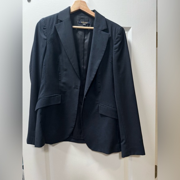 Brooks Brothers navy pinstripe jacket, 8 - Picture 2 of 4